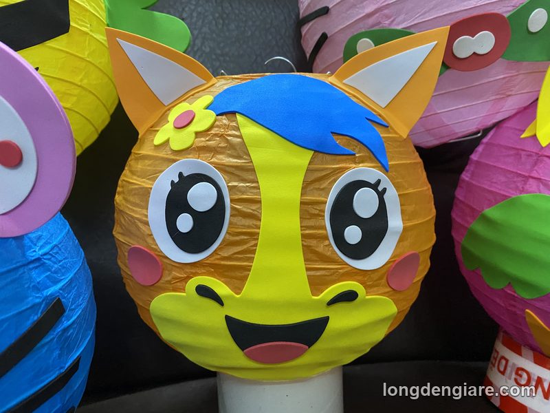 Lồng đèn giấy hình mèo vàng