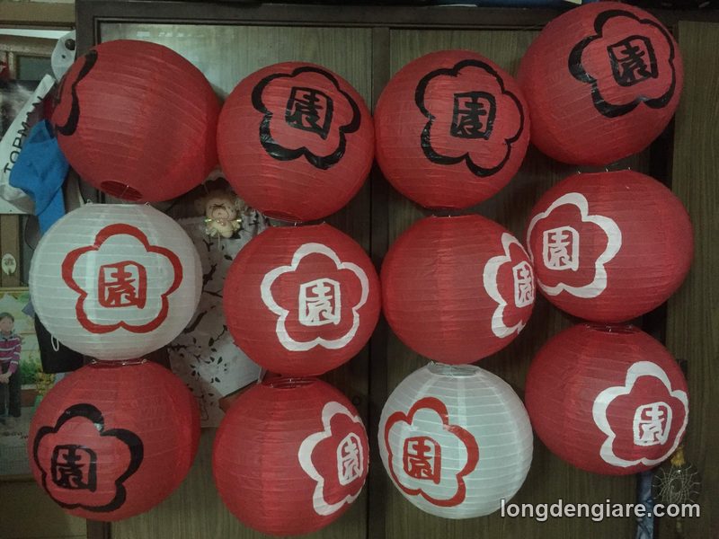 Lồng đèn tròn đỏ trắng chữ Phúc