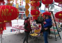 VẬT LIỆU LÀM ĐÈN TRUNG THU CÓ AN TOÀN KHÔNG Vật liệu làm đèn trung thu có an toàn không